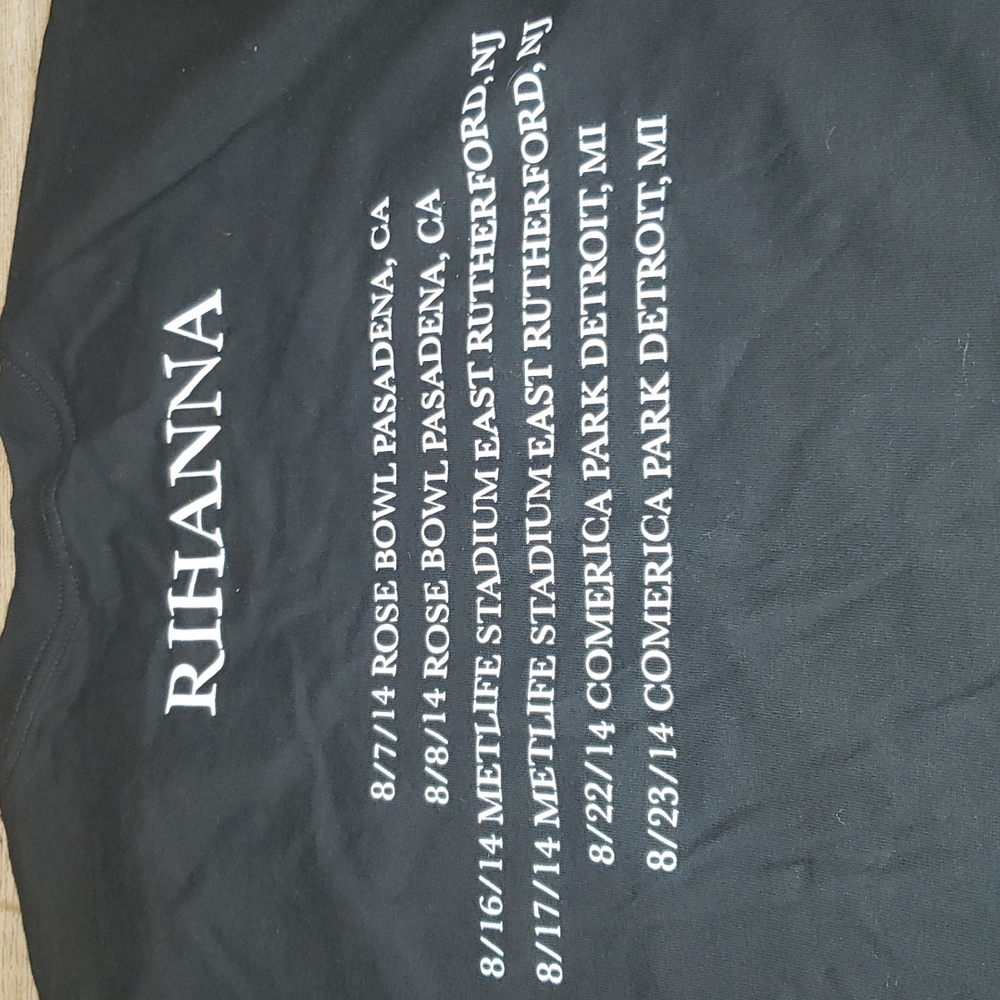 2014 Rihanna Monster Tour - Picture 2 of 3